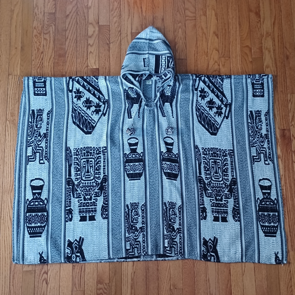 Hooded Alpaca Poncho Cape - Gray, Black, and White - Handmade In Peru Oscatex